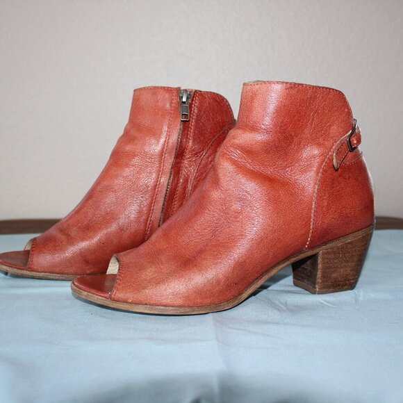 Matisse Folk Open Toe Booties Brick Size 8.5 - Picture 1 of 8
